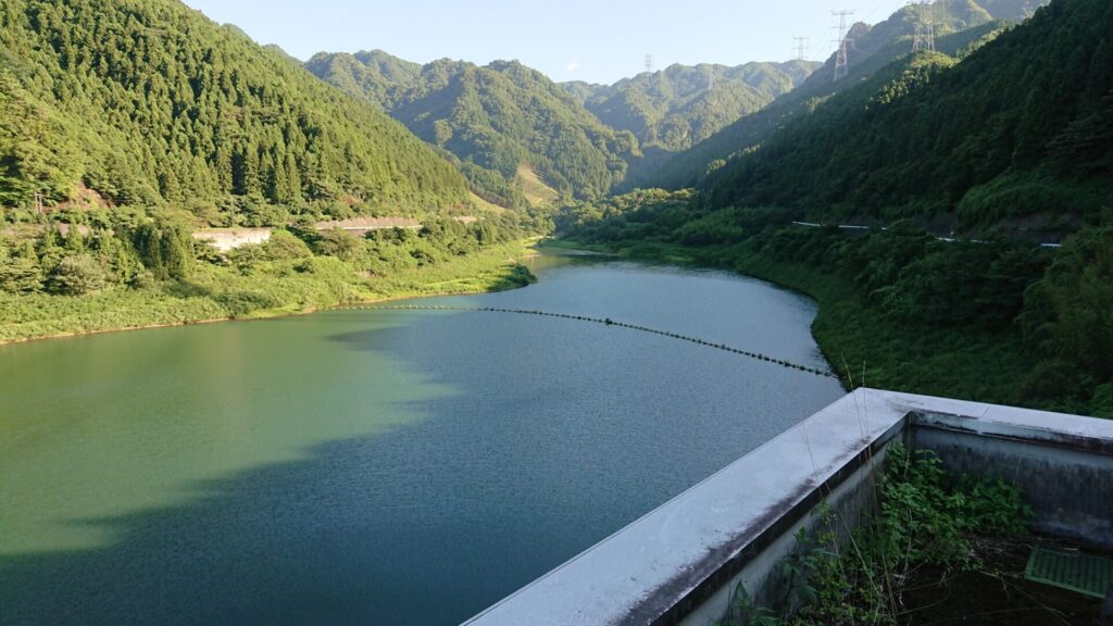 道平川ダムのダム湖