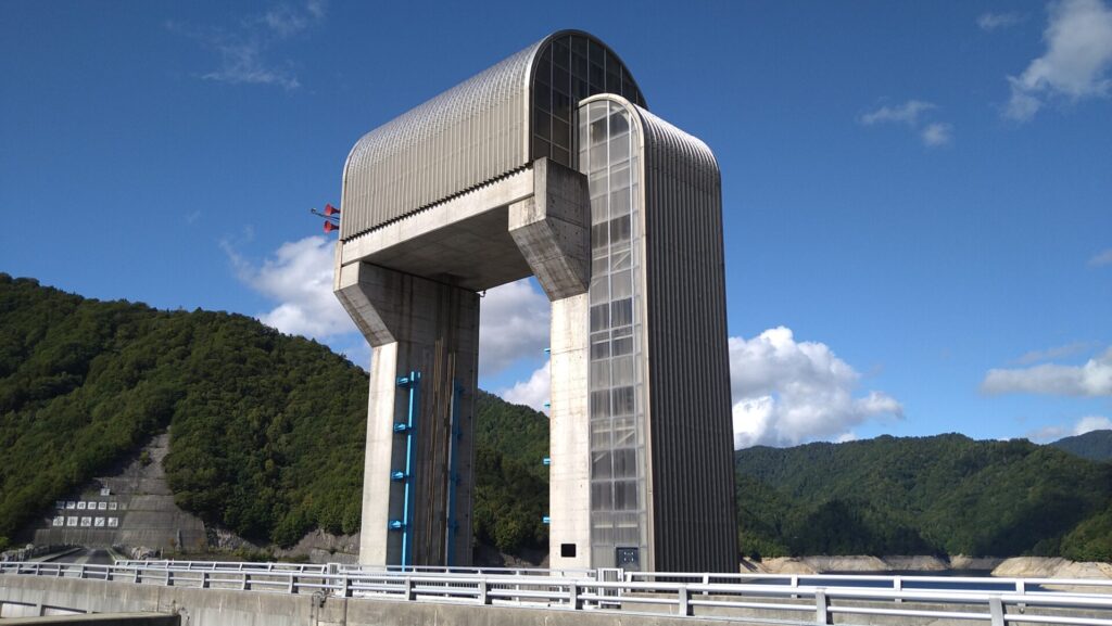 奈良俣ダムのゲート