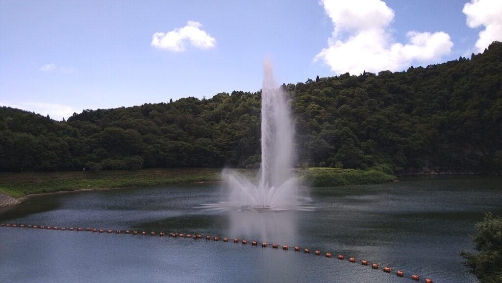 十王湖の噴水