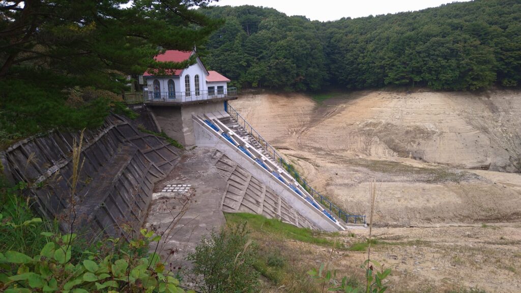 西郷ダムの取水設備