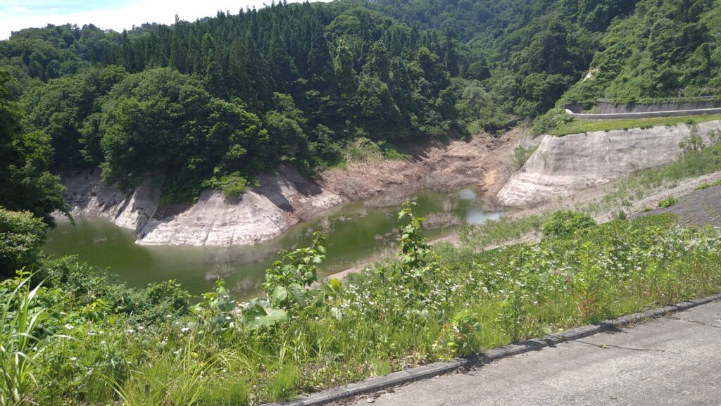 二岐ダムのダム湖