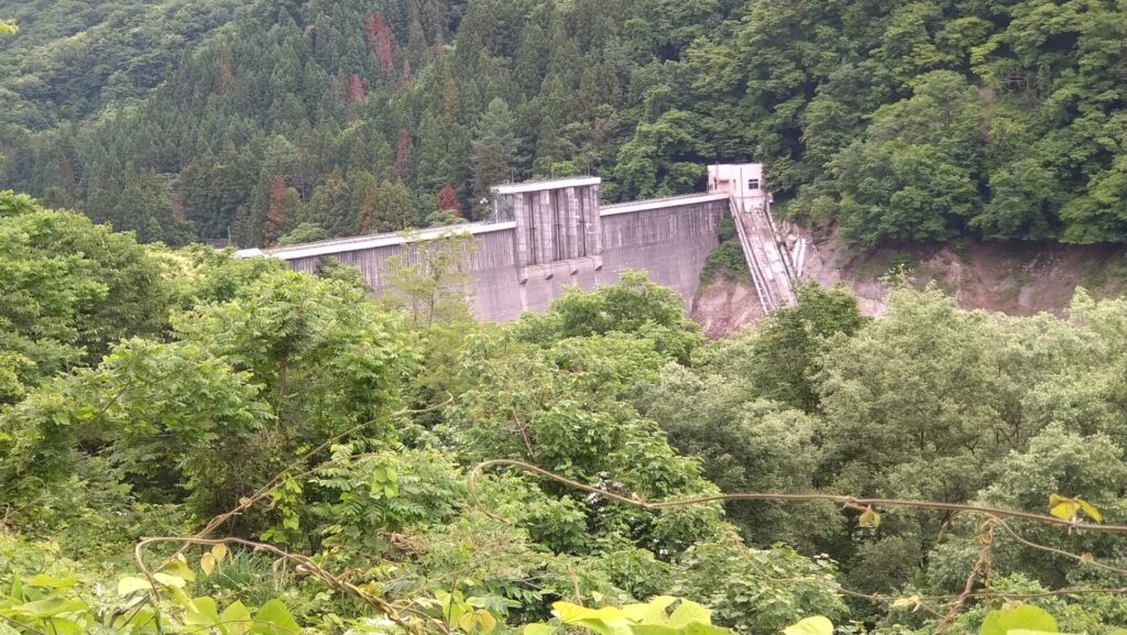 宮川ダムの上流側