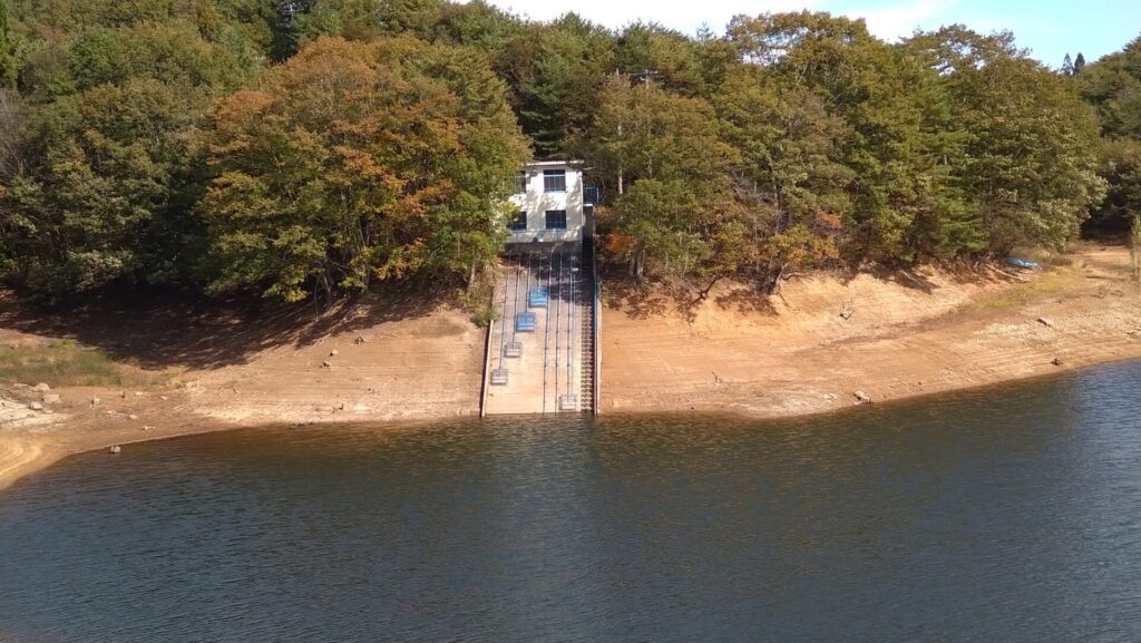 吉ヶ平ダムの取水設備