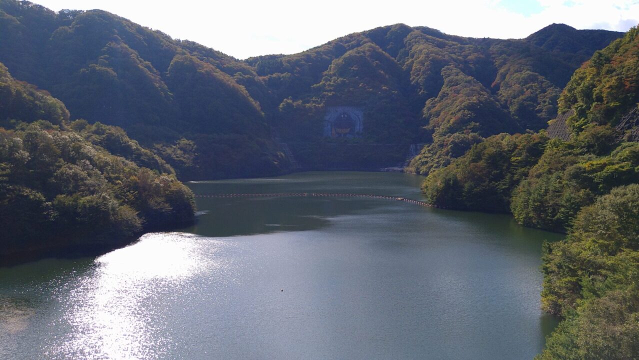 こだま湖の風景