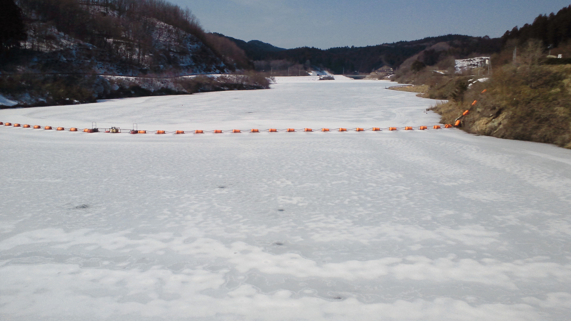 雪模様のこまちダム