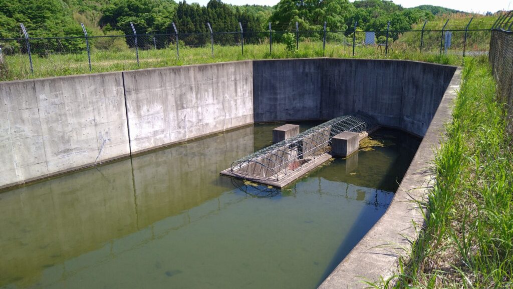 高柴調整池の洪水吐