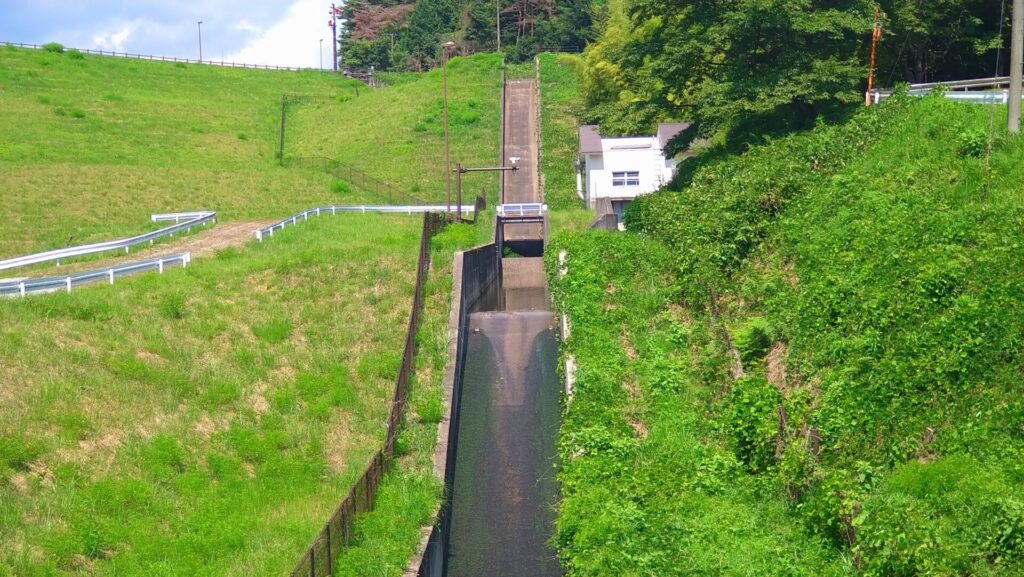 山ノ入ダムの洪水吐