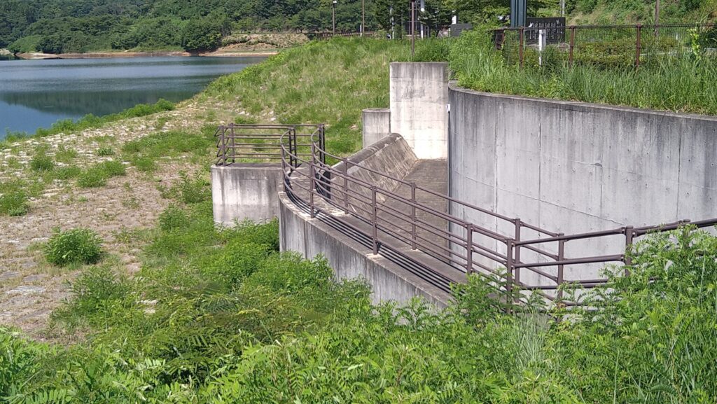 山ノ入ダムの洪水吐