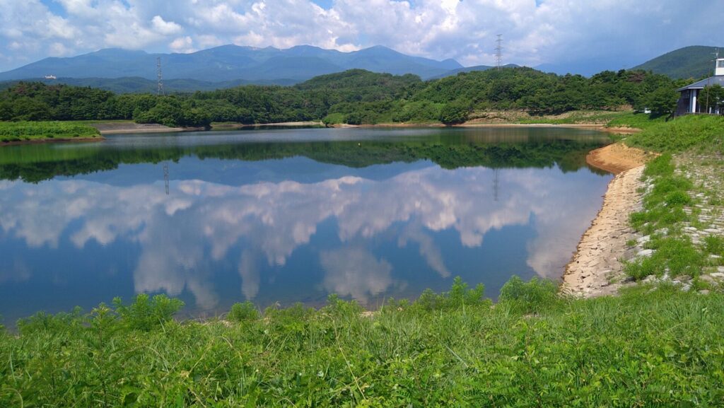 あだち湖の風景