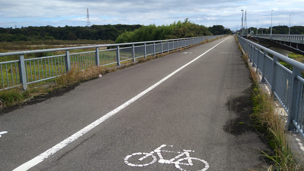 瓜頭首工の道路