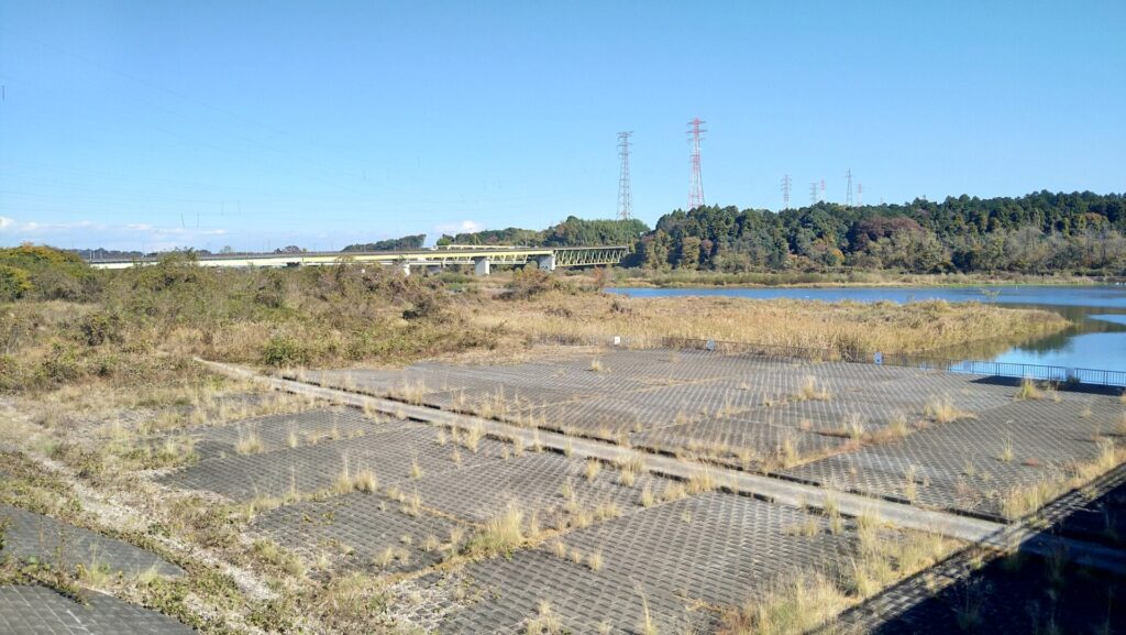 岡本頭首工から見える橋