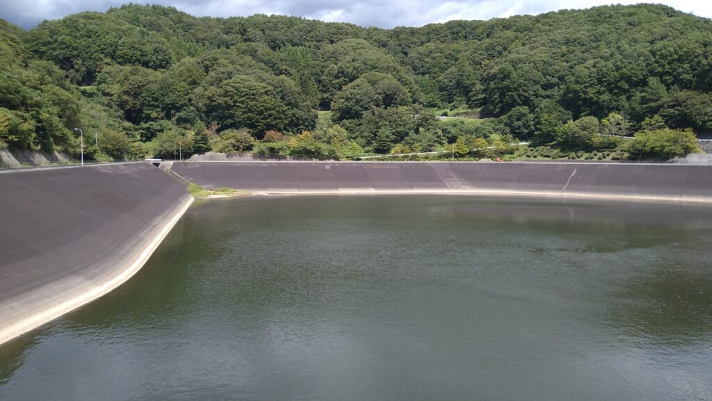 大門ダムのアスファルト遮水工