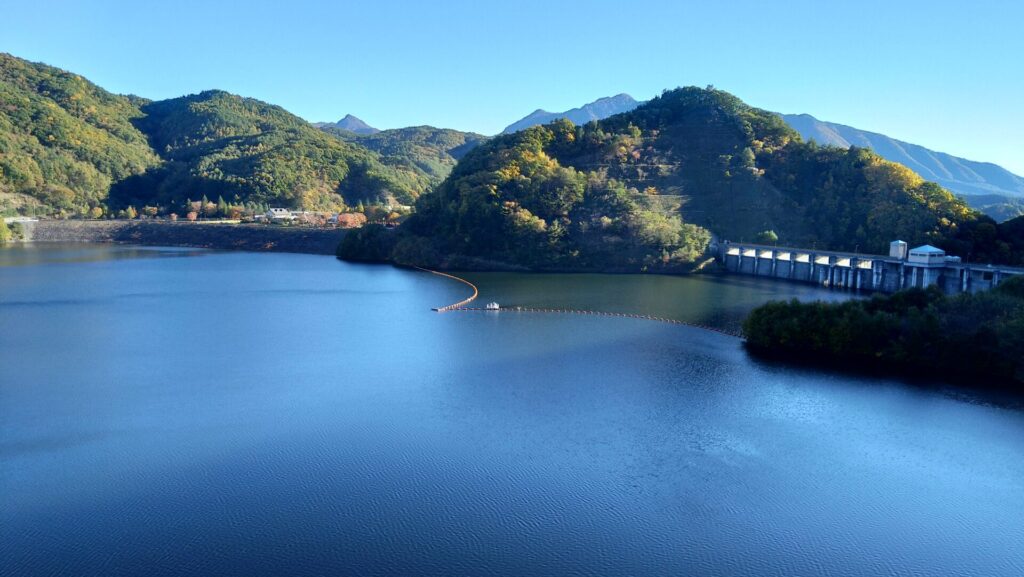 鹿鳴峡大橋からの眺め