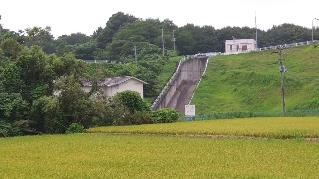 宿の沢ダムの洪水吐