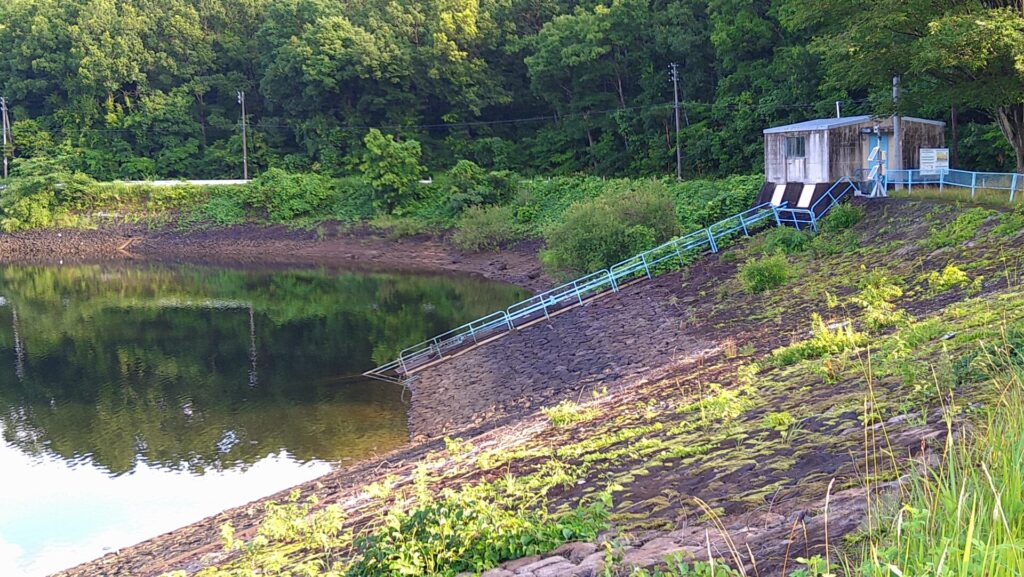 牛野ダムの取水設備