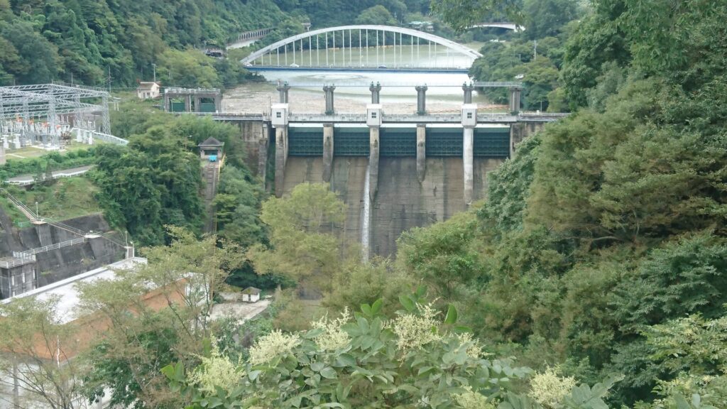 相模ダム