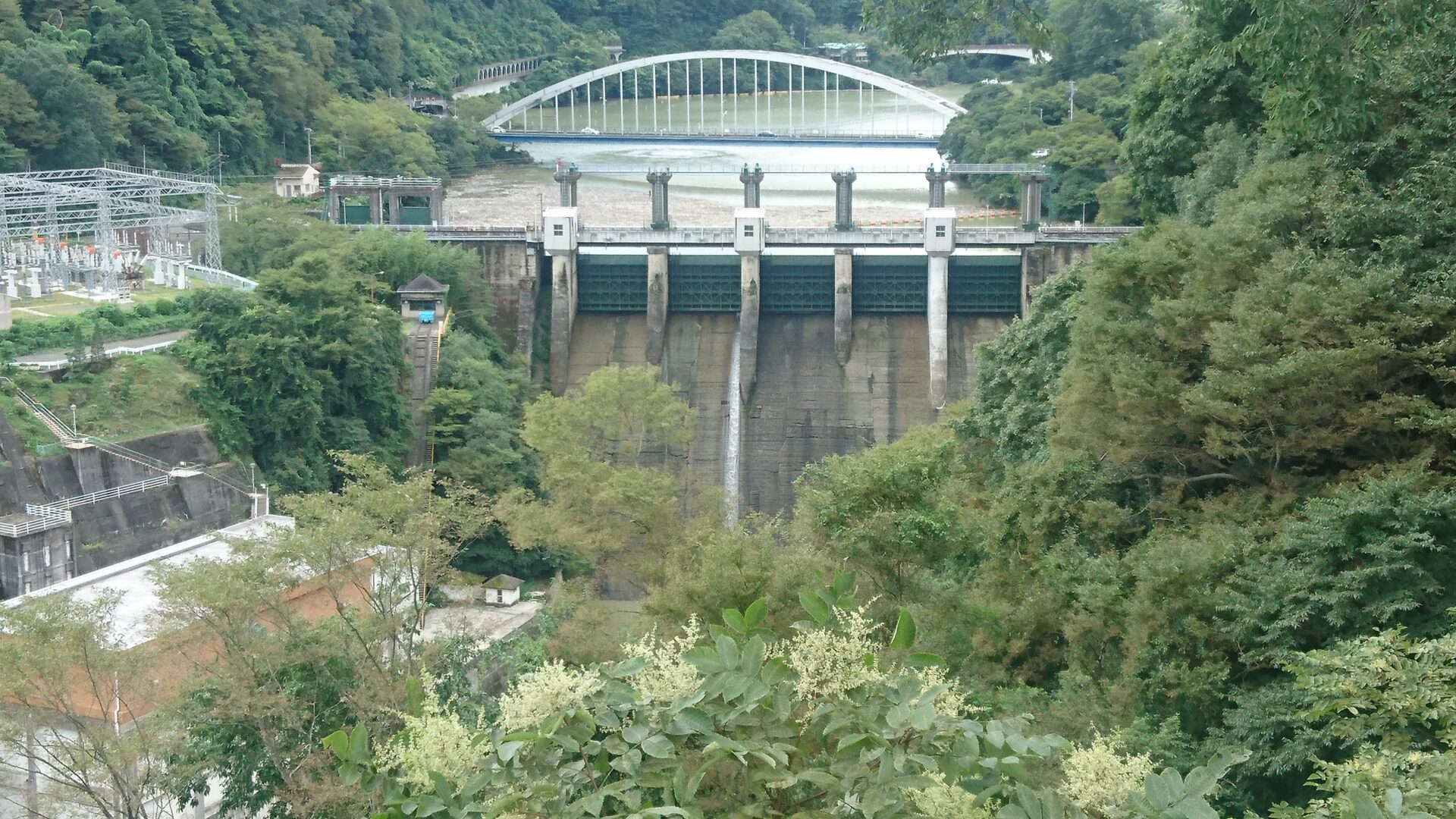 相模ダム