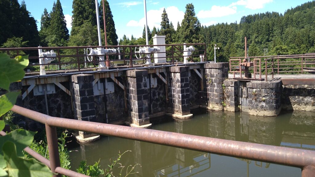 黒又ダムの取水口