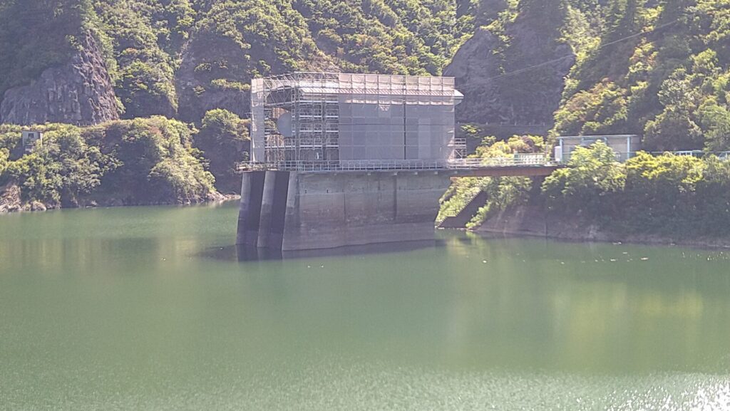 黒又川第一ダムの取水設備