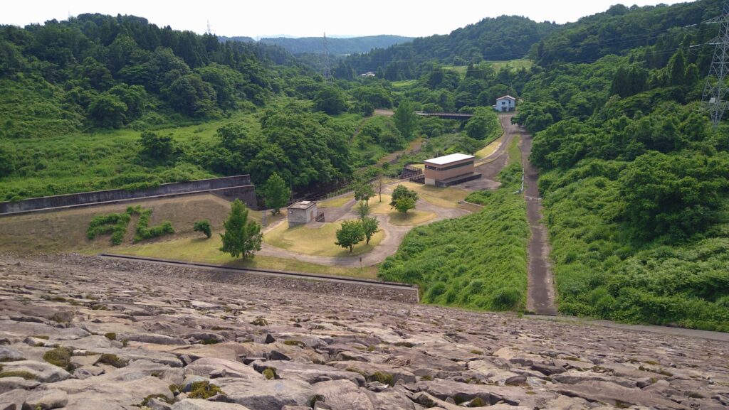 柿崎川ダムのダム下広場