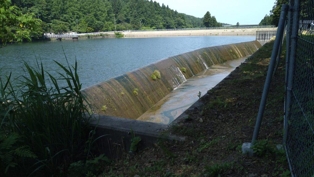 川内ダムの新洪水吐