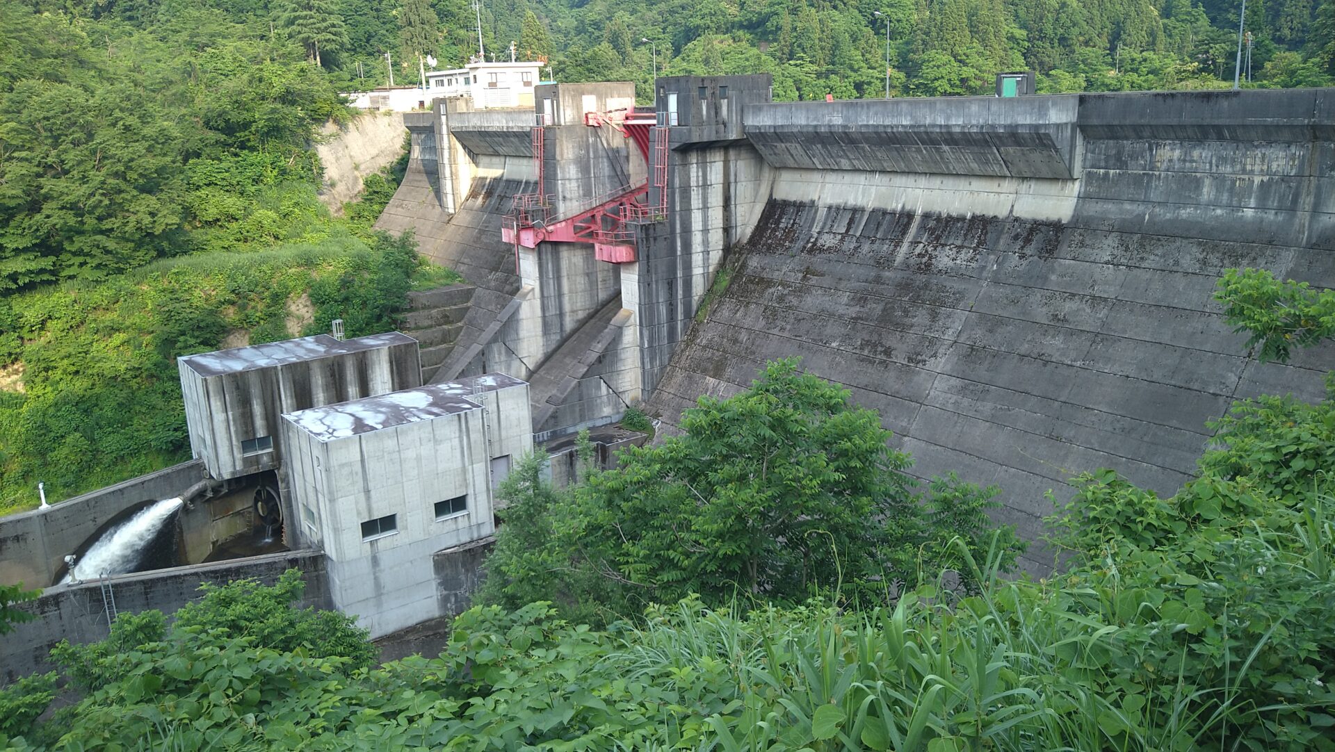 鯖石川ダム