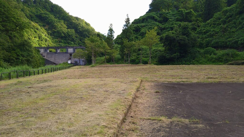城川ダムの公園