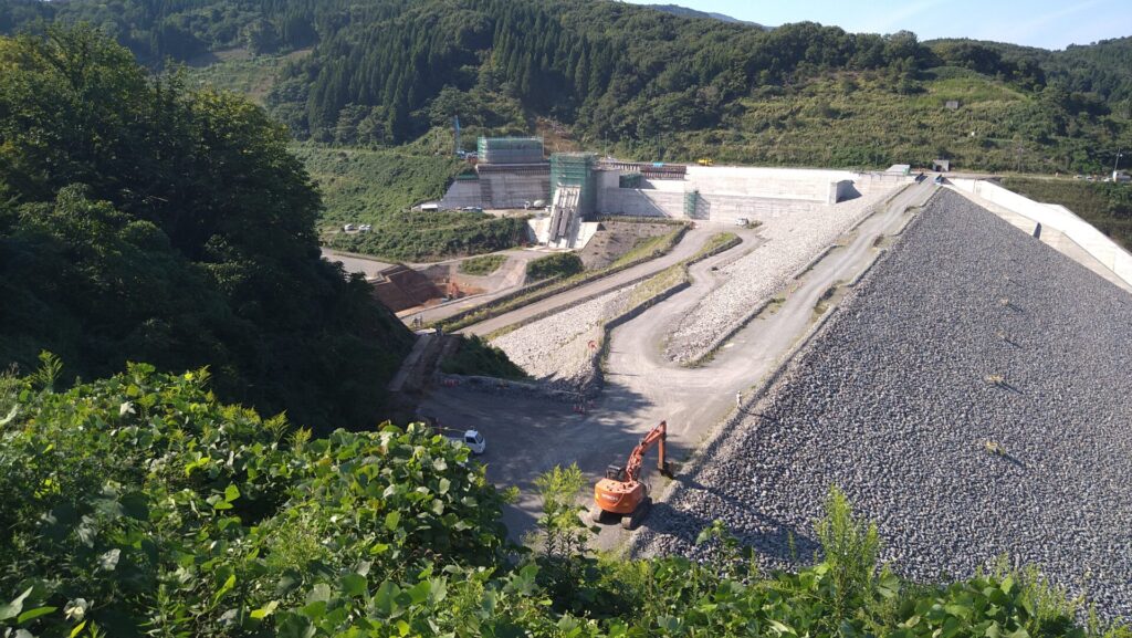 展望台から見た鵜川ダム