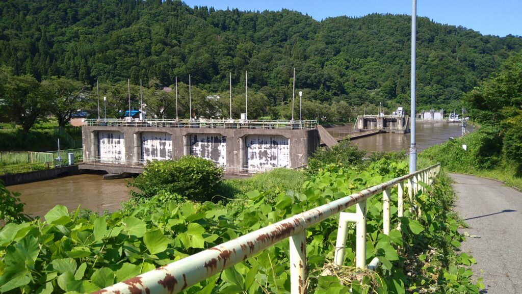 西大滝ダムの沈砂池