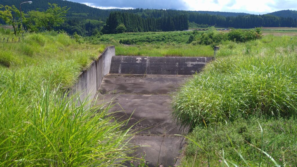 城原ダムの洪水吐