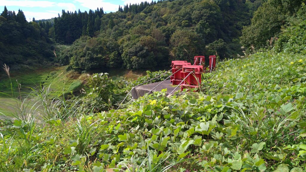 川西ダムの設備