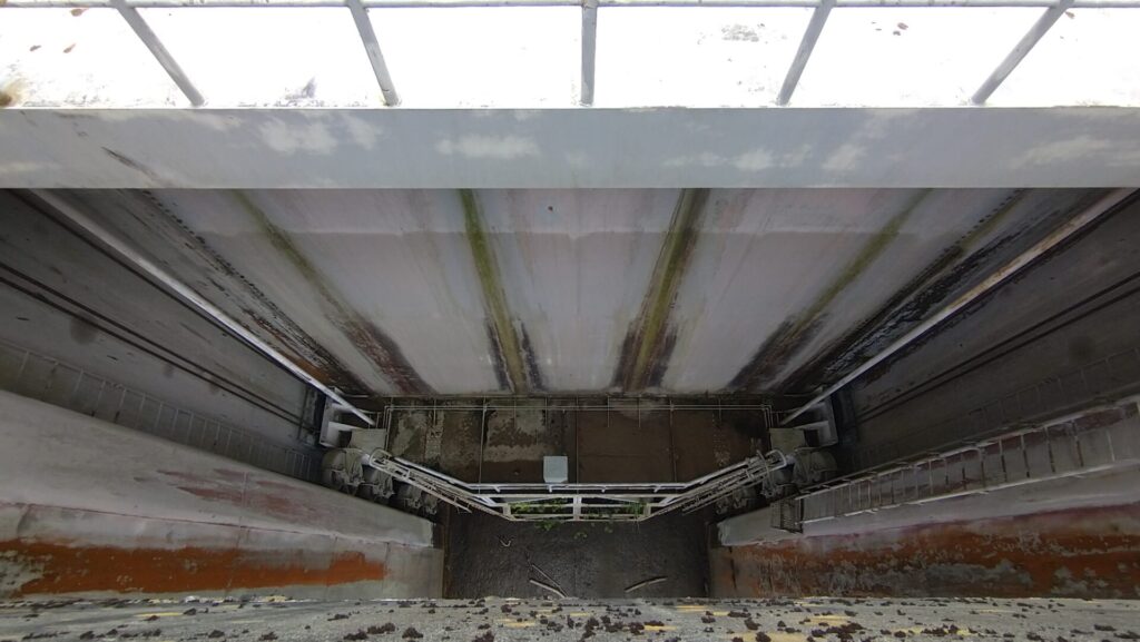 穴藤ダムのゲート