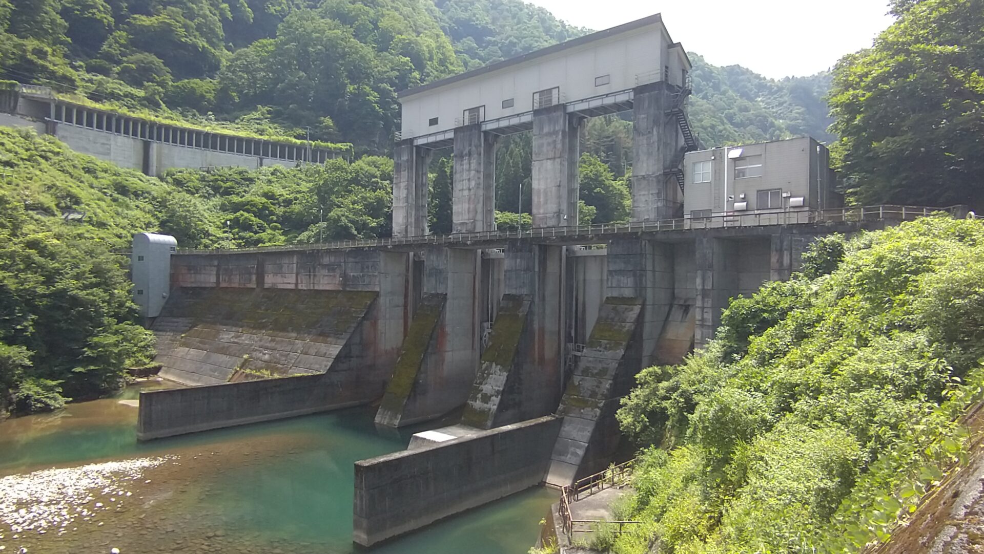 穴藤ダム