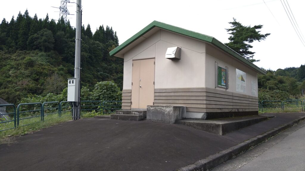 松葉沢ダムの管理所