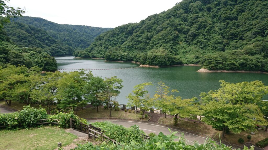 正善寺湖の風景