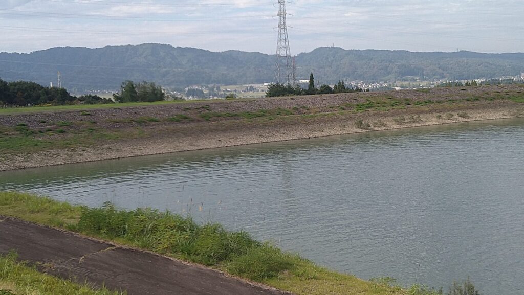 山本第二調整池の堤体