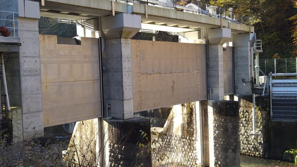 四万取水ダムのゲート