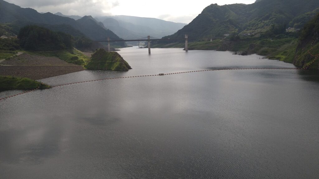 八ッ場あがつま湖の風景