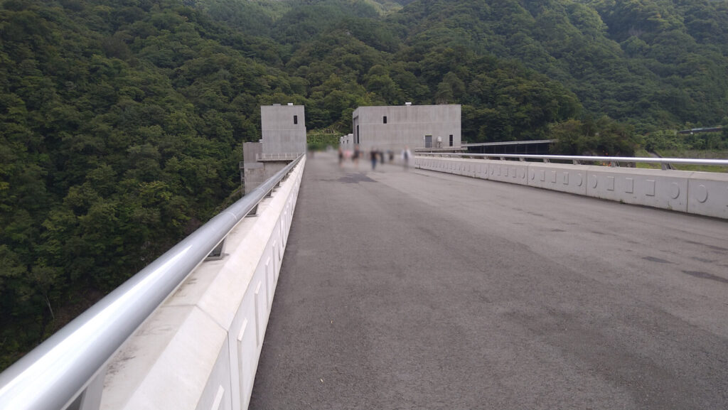 八ッ場ダムの天端