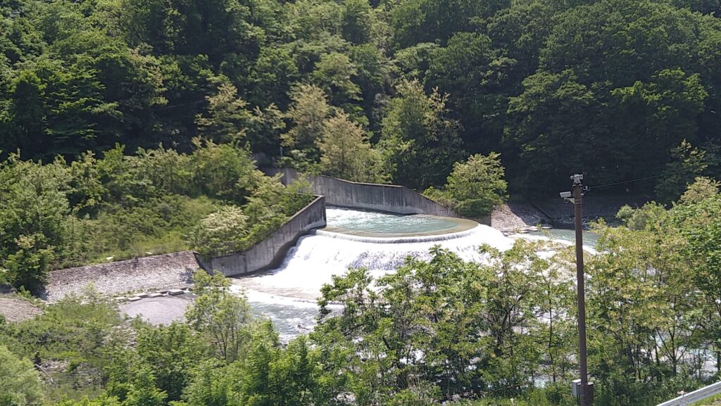 美和ダム土砂バイパストンネル吐口