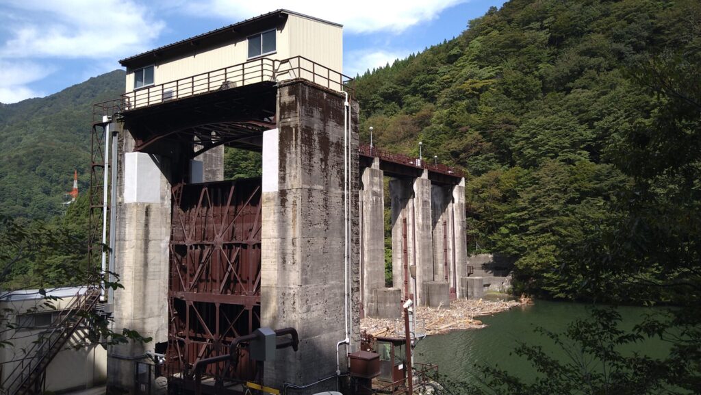 岩船ダムの取水口