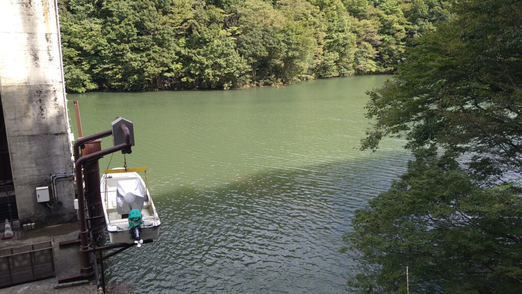 岩船ダムのダム湖