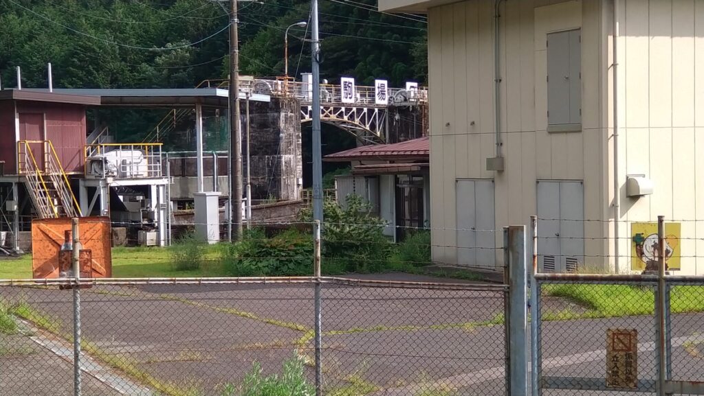 上流側から見た駒場ダム