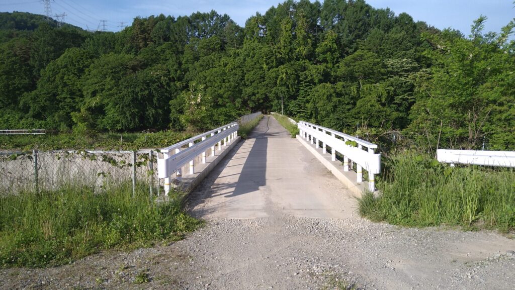 みどり湖の天端