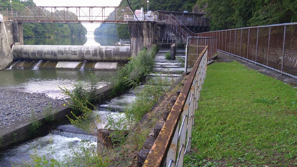 大久保ダムの魚道