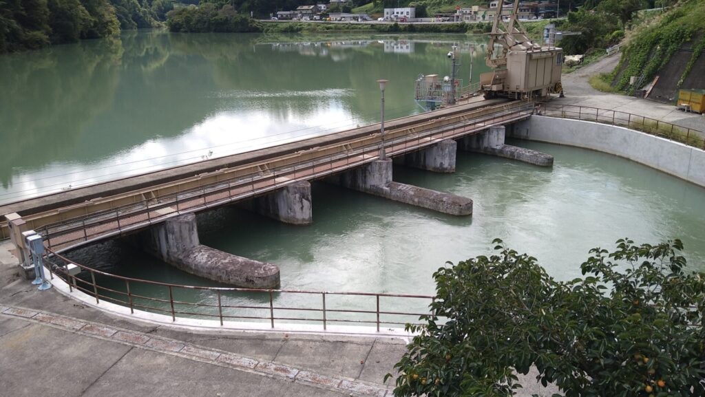 水内ダムの取水口