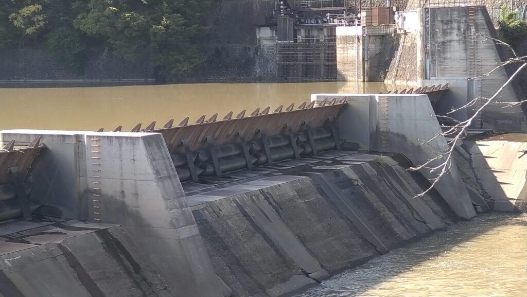 西浦ダムのゲート