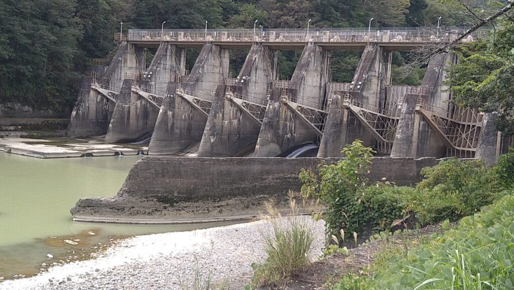 下流側から見た笹平ダム