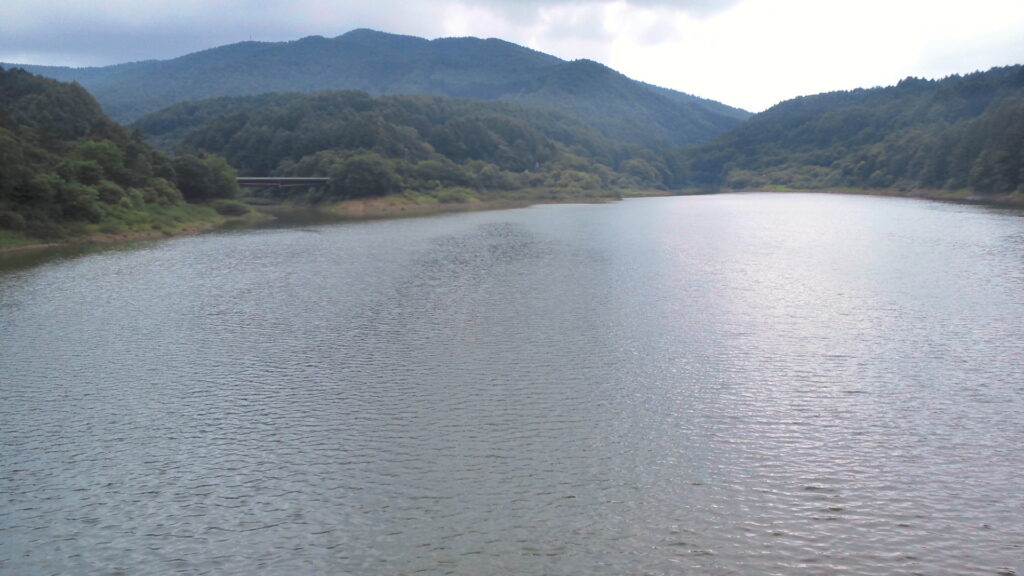 菅平湖の風景