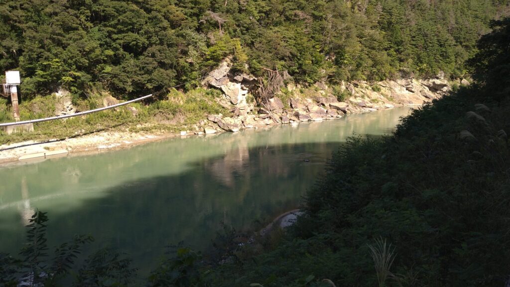 平ダムのダム湖